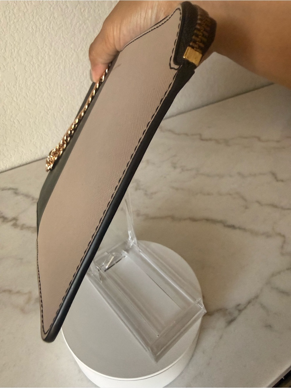 Marc by Marc Jacobs Sophisticato Halfsies Chain Clutch/Wristlet - Picture 10 of 11
